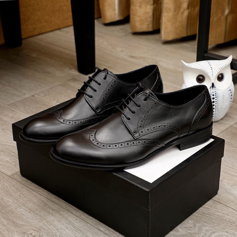 G*u*i leather shoes